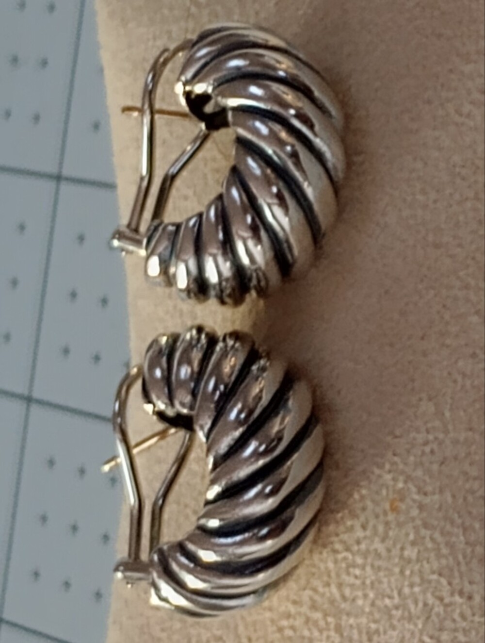 David Yurman Classic Shimp Hoop Earrings Sterling Silver
